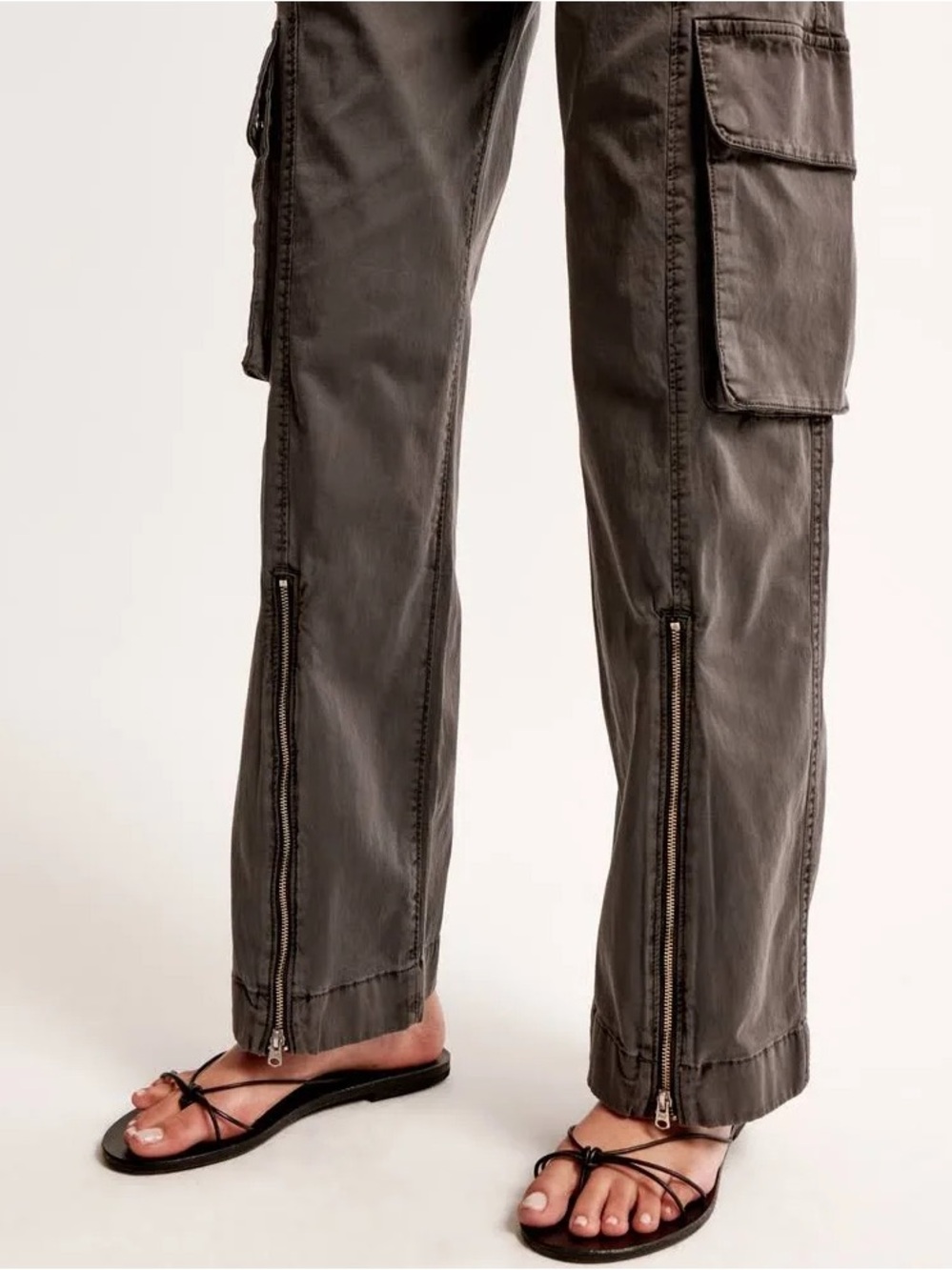 Abercrombie & Fitch Pull-On Wide Leg Cargo Pants - Picture 6 of 11